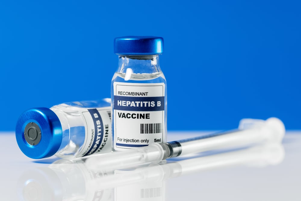 What is the difference between hepatitis and jaundice?
