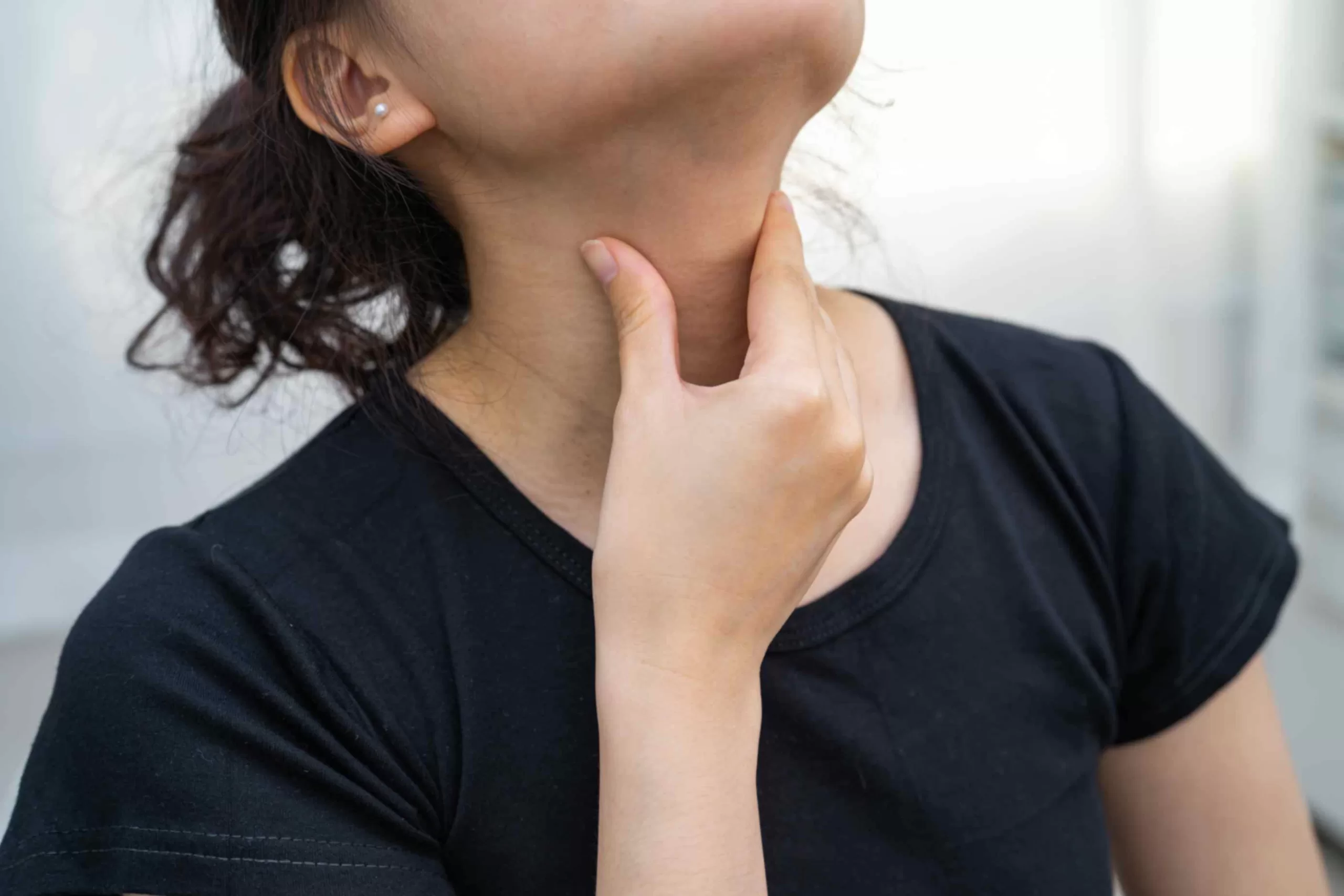 Causes-of-sore-throat-beyond-infection