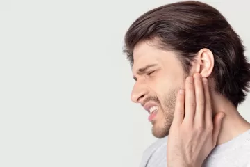 ear pain causes and when to see an expert